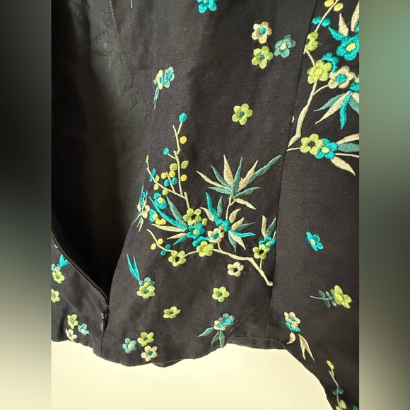 Dana Buchman Fully Embroidered Floral Silk & Linen Top - Picture 11 of 12